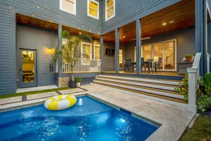 319 E 26th St, Houston, TX 77008 - Photo 1