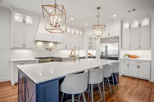 319 E 26th St, Houston, TX 77008 - Photo 3