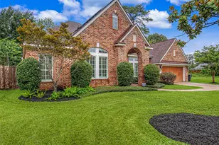 1317 Caywood Ln, Houston, TX 77055 - Photo 3