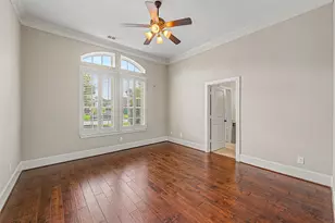 1317 Caywood Ln, Houston, TX 77055 - Photo 9