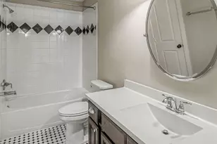 1317 Caywood Ln, Houston, TX 77055 - Photo 15