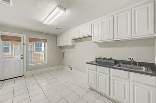 1317 Caywood Ln, Houston, TX 77055 - Photo 33