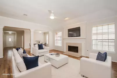 10 Heathstone Place, The Woodlands, TX 77381 - Photo 3