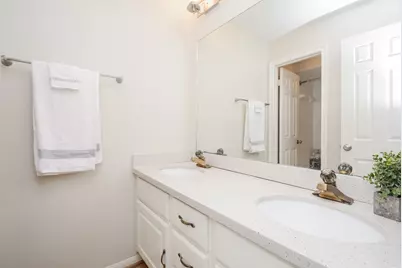 10 Heathstone Place, The Woodlands, TX 77381 - Photo 15