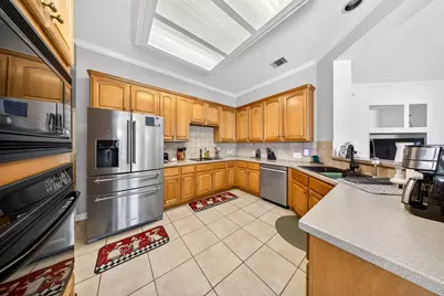 4314 N Pine Brook Way, Houston, TX 77059 - Photo 13