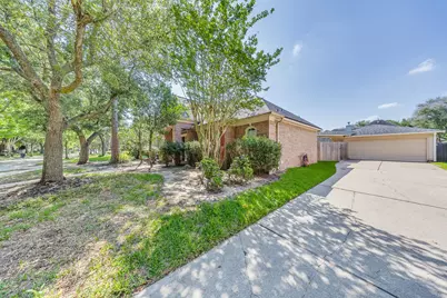 4314 N Pine Brook Way, Houston, TX 77059 - Photo 3