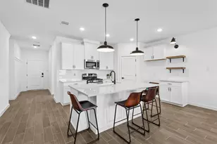 422 Monarch Trl, Huntsville, TX 77340 - Photo 9