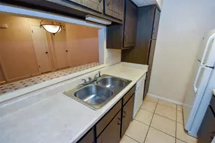 1521 Barcelona Way Way, Baytown, TX 77520 - Photo 7