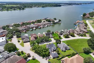 13786 S Puffin Ln, Willis, TX 77318 - Photo 45