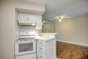 10811 Richmond Ave, Houston, TX 77042 - Photo 11
