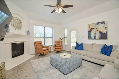 614 Coggins Point Way, Sugar Land, TX 77479 - Photo 3