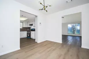 3709 Misty Cove Ct, Dickinson, TX 77539 - Photo 5