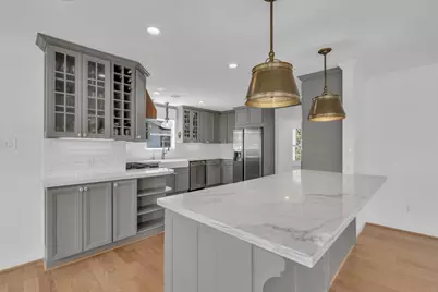 13003 Pebblebrook Drive, Houston, TX 77079 - Photo 11