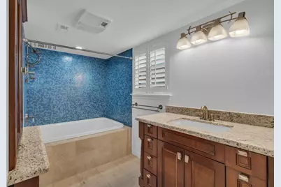 13003 Pebblebrook Drive, Houston, TX 77079 - Photo 21