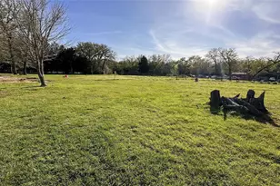 4056 Pecan Ln, Madisonville, TX 77864 - Photo 17