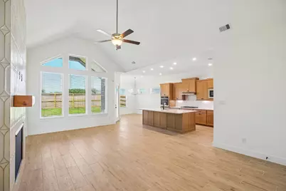 15023 Mission Avenue, Mont Belvieu, TX 77523 - Photo 7