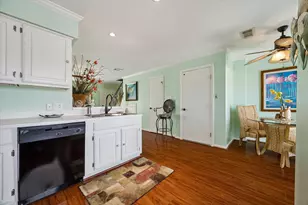 25 Lakewood Ln, Seabrook, TX 77586 - Photo 9