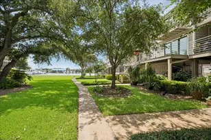 25 Lakewood Ln, Seabrook, TX 77586 - Photo 1