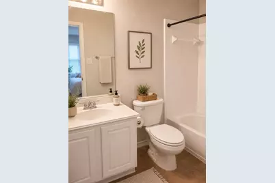 203 N Burberry Park Circle, The Woodlands, TX 77382 - Photo 15