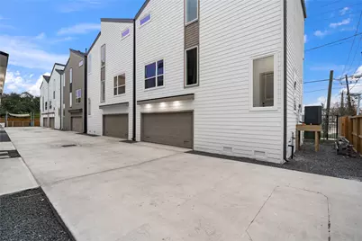 2955 Delafield Street, Houston, TX 77023 - Photo 35