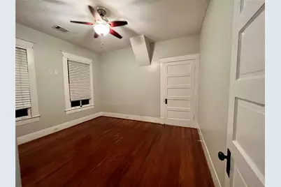 801 University Boulevard, Galveston, TX 77550 - Photo 9