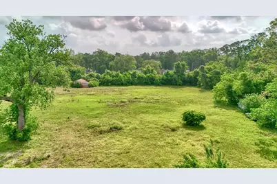 1821 S Victory Drive, Houston, TX 77088 - Photo 1