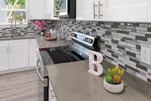 723 N Meyer St, Sealy, TX 77474 - Photo 13