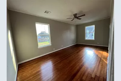 723 N Meyer St, Sealy, TX 77474 - Photo 35