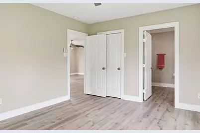723 N Meyer St, Sealy, TX 77474 - Photo 29