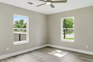723 N Meyer St, Sealy, TX 77474 - Photo 31