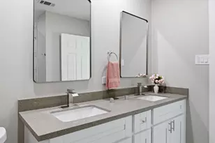 723 N Meyer St, Sealy, TX 77474 - Photo 25