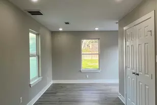 723 N Meyer St, Sealy, TX 77474 - Photo 23