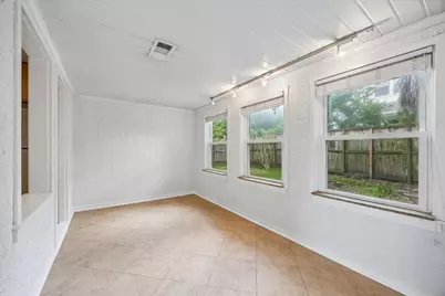 5209 Evergreen Street, Bellaire, TX 77401 - Photo 9