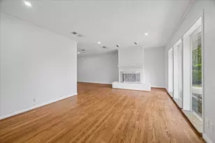 5209 Evergreen St, Bellaire, TX 77401 - Photo 3