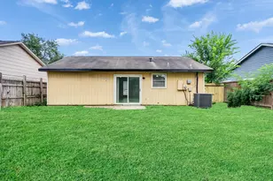3207 Brookston St, Houston, TX 77045 - Photo 33