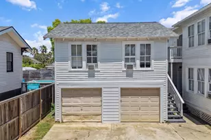 2221 35th St, Galveston, TX 77550 - Photo 21