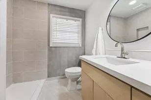 3726 Las Palmas St, Houston, TX 77027 - Photo 13