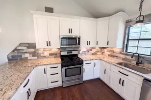 10942 Collingswood Dr, La Porte, TX 77571 - Photo 7
