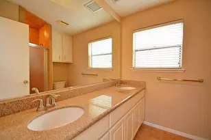 3130 Frontier Dr, Sugar Land, TX 77479 - Photo 15