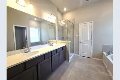 8711 Fox Trail Drive, Missouri City, TX 77459 - Photo 15