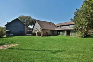 7846 Santa Elena St, Houston, TX 77061 - Photo 45