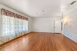 7846 Santa Elena St, Houston, TX 77061 - Photo 27