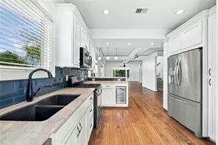 711 Walton St, Houston, TX 77009 - Photo 15