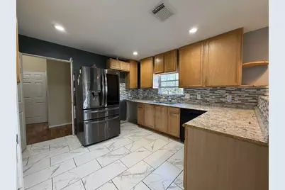 107 N 10th Street, Richmond, TX 77469 - Photo 5