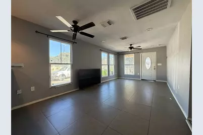 107 N 10th Street, Richmond, TX 77469 - Photo 9