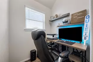 17703 Chartertree Ln, Tomball, TX 77377 - Photo 5