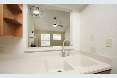 4900 Floyd Street #11, Houston, TX 77007 - Photo 17