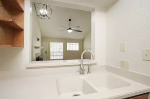 4900 Floyd St, Houston, TX 77007 - Photo 17