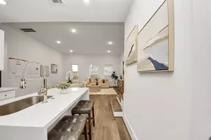 7502 Carver Rd, Houston, TX 77088 - Photo 15