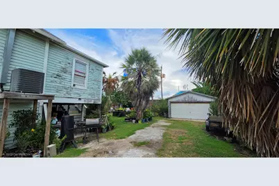 6020 Avenue Q 1/2, Galveston, TX 77551 - Photo 3
